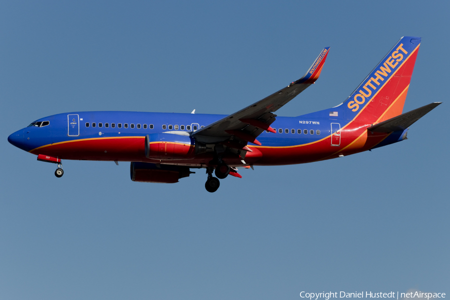 Southwest Airlines Boeing 737-7H4 (N297WN) | Photo 446786