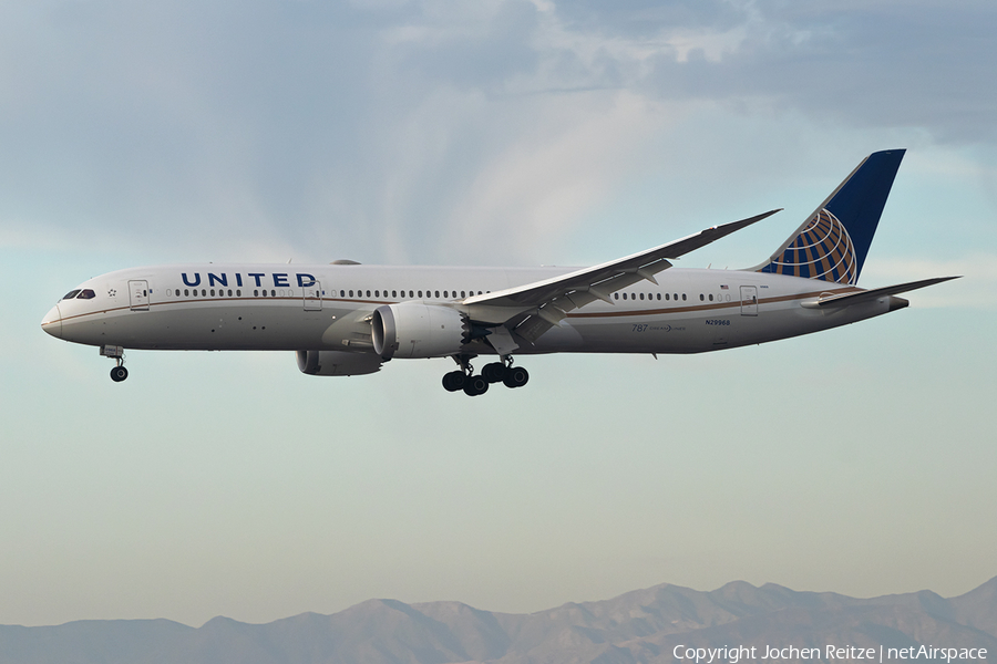 United Airlines Boeing 787-9 Dreamliner (N29968) | Photo 368936