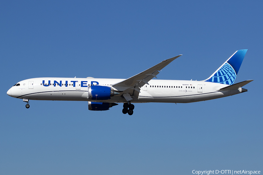 United Airlines Boeing 787-9 Dreamliner (N29978) | Photo 540801