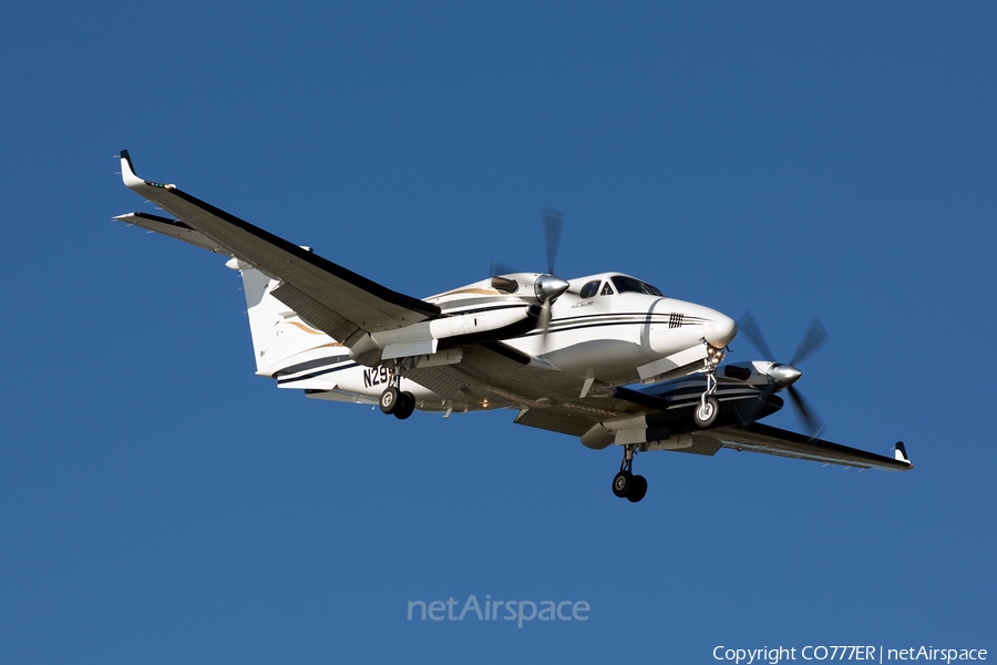 (Private) Beech King Air 350 (N299AS) | Photo 179198