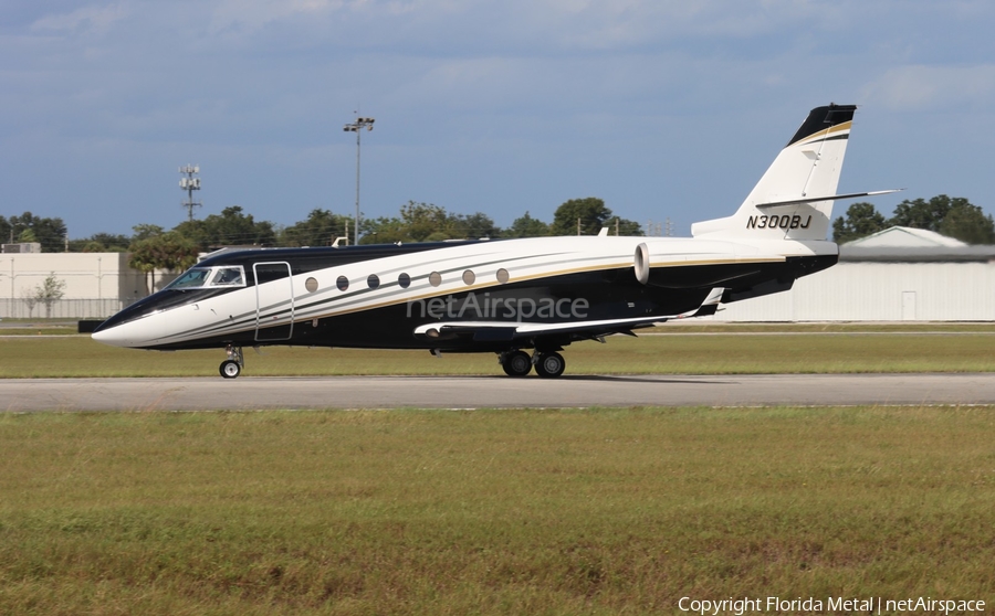 (Private) Gulfstream G200 (N300BJ) | Photo 574345