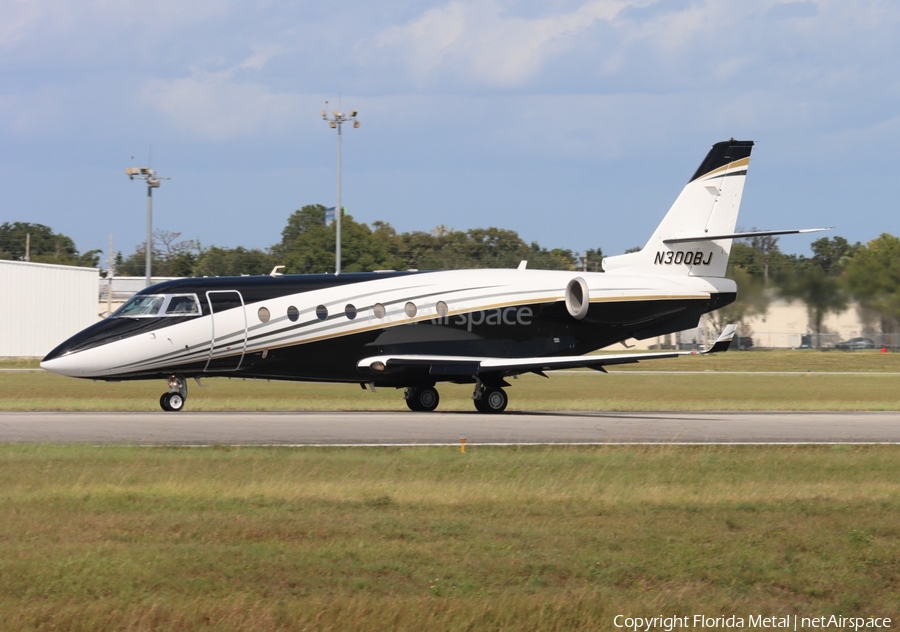 (Private) Gulfstream G200 (N300BJ) | Photo 610563