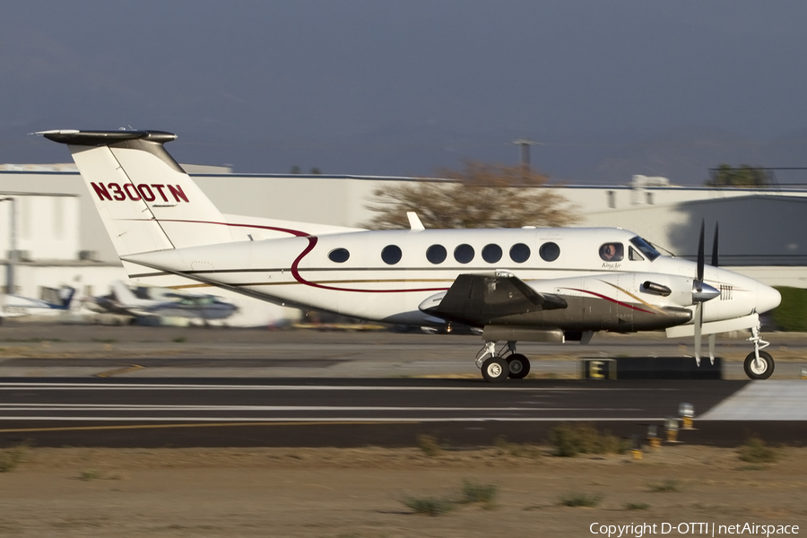(Private) Beech King Air B300 (N300TN) | Photo 426457