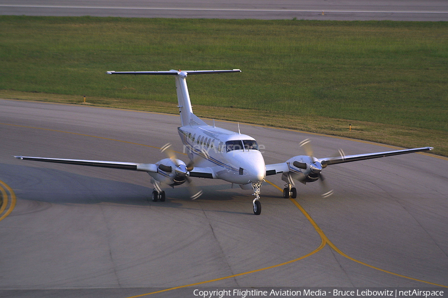 (Private) Beech King Air 200 (N300TR) | Photo 152576