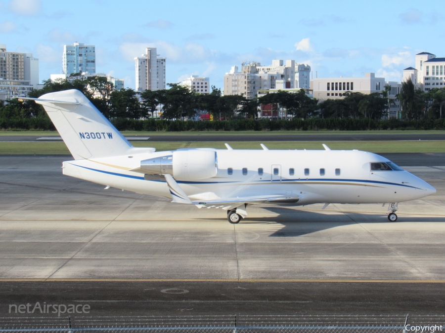 (Private) Bombardier CL-600-2B16 Challenger 604 (N300TW) | Photo 285698