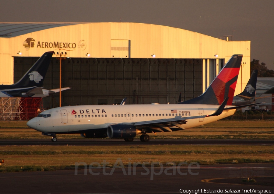 Delta Air Lines Boeing 737-732 (N301DQ) | Photo 110795