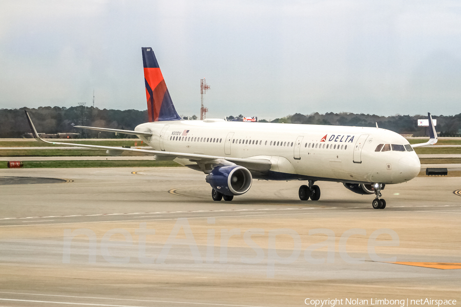 Delta Air Lines Airbus A321-211 (N301DV) | Photo 427810