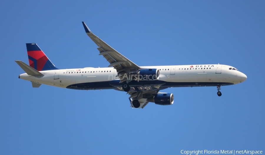 Delta Air Lines Airbus A321-211 (N301DV) | Photo 578392