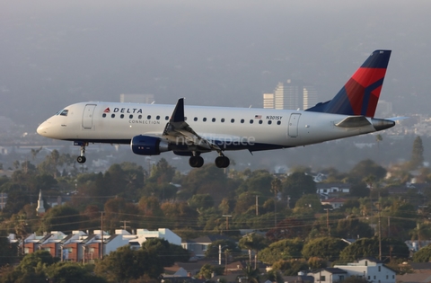 Delta Connection (SkyWest Airlines) Embraer ERJ-175LL (ERJ-170-200LL) (N301SY) at  Los Angeles - International, United States
