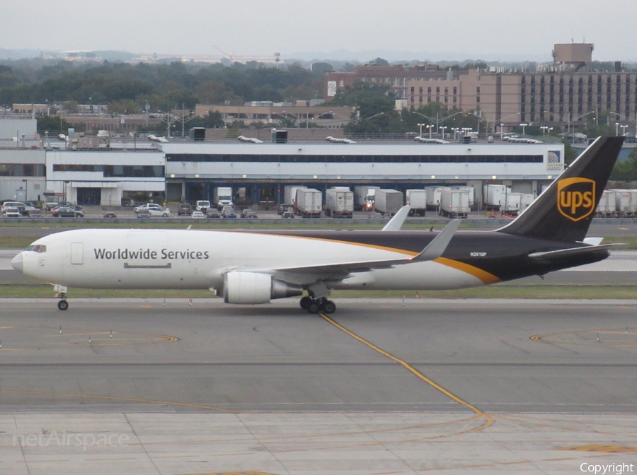 United Parcel Service Boeing 767-34AF(ER) (N301UP) | Photo 583760