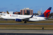 Delta Air Lines Boeing 737-732 (N302DQ) at  Atlanta - Hartsfield-Jackson International, United States