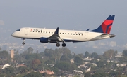 Delta Connection (SkyWest Airlines) Embraer ERJ-175LL (ERJ-170-200LL) (N302SY) at  Los Angeles - International, United States