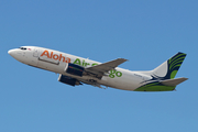 Aloha Air Cargo Boeing 737-319(SF) (N303KH) at  Honolulu - International, United States