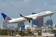 United Airlines Boeing 737-924 (N30401) at  Ft. Lauderdale - International, United States