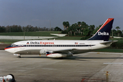 Delta Express Boeing 737-232Adv (N304DL) at  Orlando - International (McCoy), United States