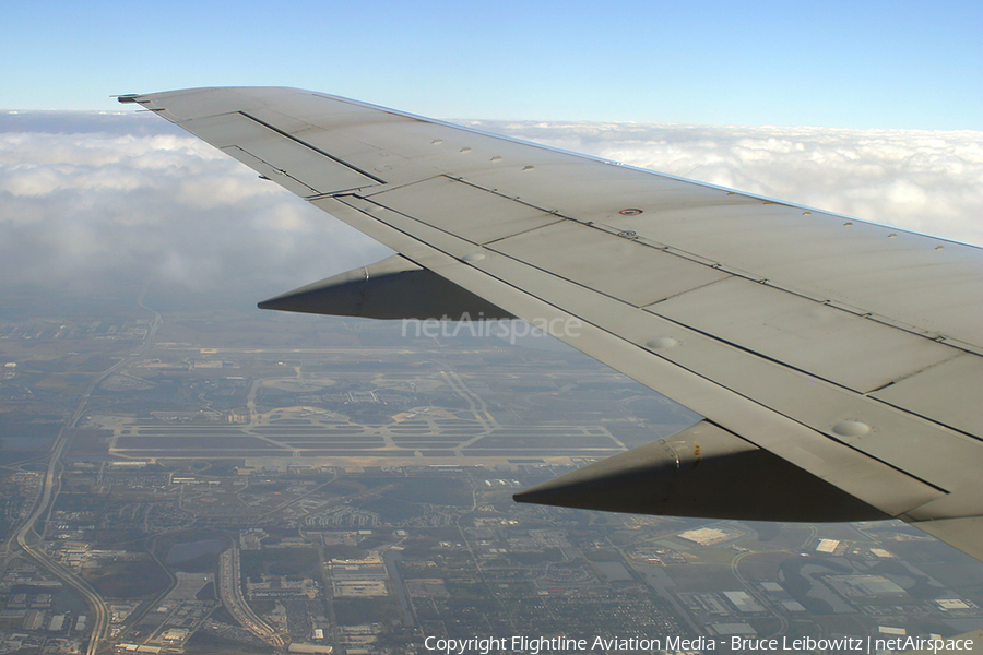 Southwest Airlines Boeing 737-3H4 (N304SW) | Photo 180903