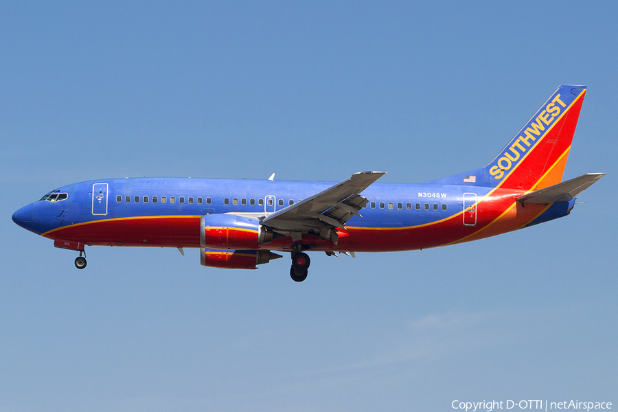 Southwest Airlines Boeing 737-3H4 (N304SW) | Photo 185986