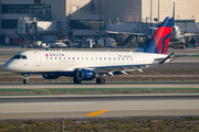 Delta Connection (SkyWest Airlines) Embraer ERJ-175LL (ERJ-170-200LL) (N304SY) at  Los Angeles - International, United States