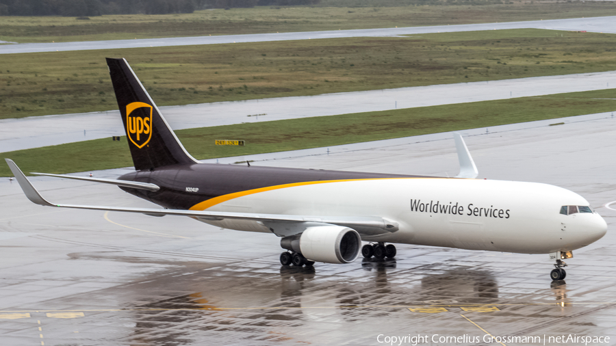 United Parcel Service Boeing 767-34AF(ER) (N304UP) | Photo 423115