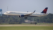 Delta Air Lines Airbus A321-211 (N305DN) at  Atlanta - Hartsfield-Jackson International, United States