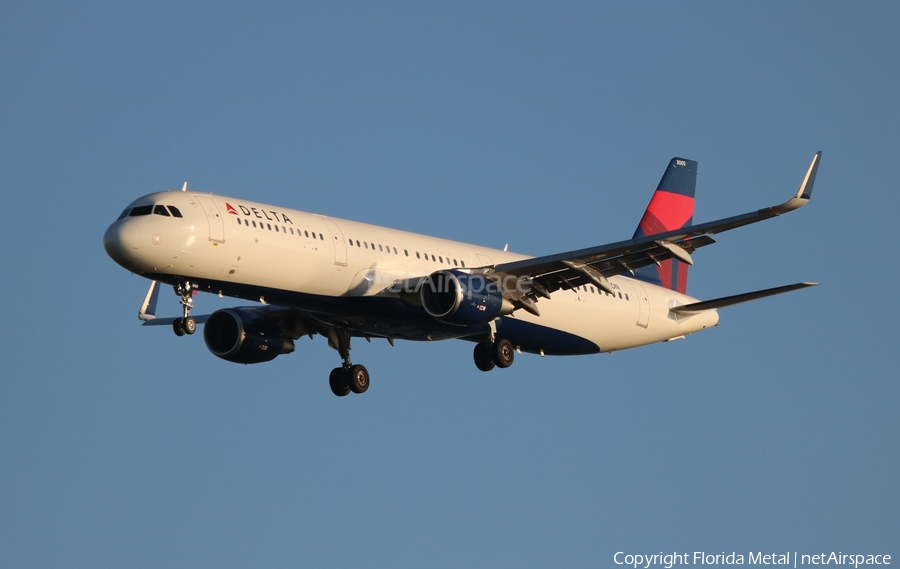 Delta Air Lines Airbus A321-211 (N305DN) | Photo 578435