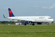 Delta Air Lines Airbus A321-211 (N305DN) at  Hamburg - Finkenwerder, Germany
