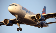 Allegiant Air Airbus A319-111 (N305NV) at  Los Angeles - International, United States