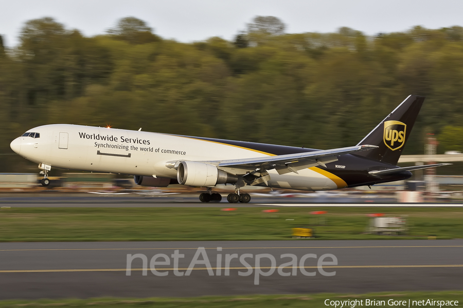 United Parcel Service Boeing 767-34AF(ER) (N305UP) | Photo 45547