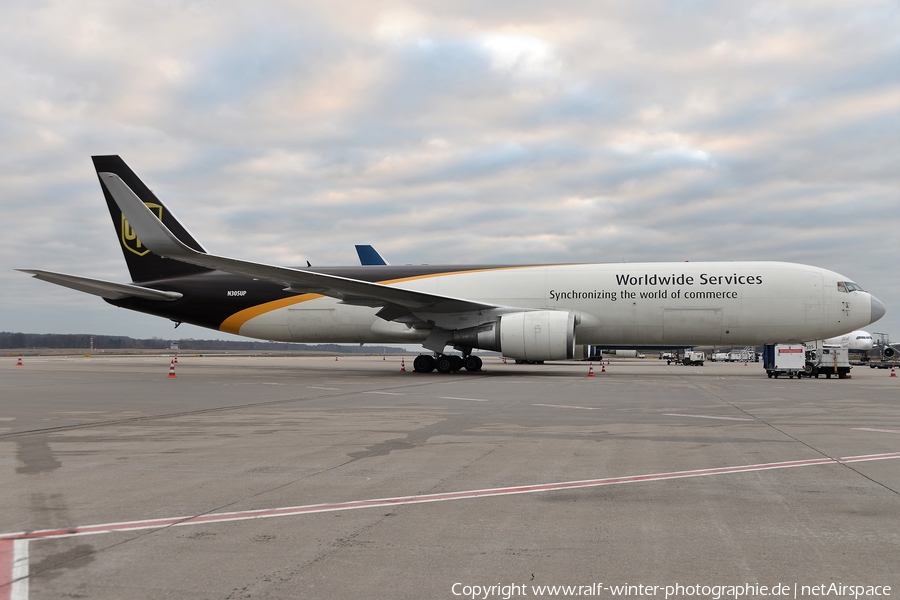 United Parcel Service Boeing 767-34AF(ER) (N305UP) | Photo 434291