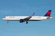 Delta Air Lines Airbus A321-211 (N306DN) at  Las Vegas - Harry Reid International, United States