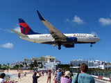 Delta Air Lines Boeing 737-732 (N306DQ) at  Philipsburg - Princess Juliana International, Netherland Antilles