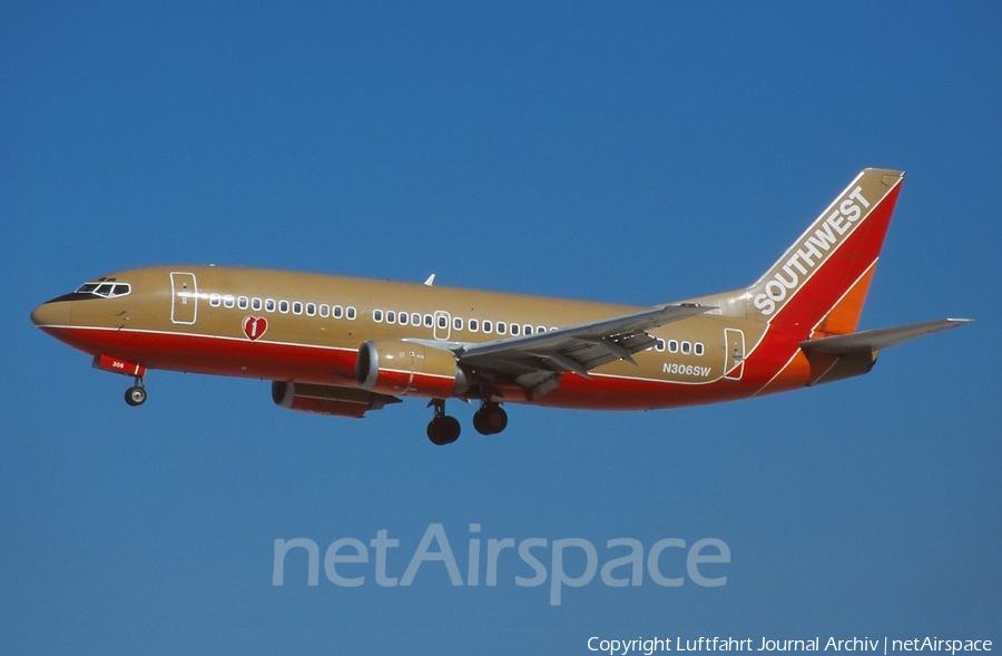 Southwest Airlines Boeing 737-3H4 (N306SW) | Photo 398035