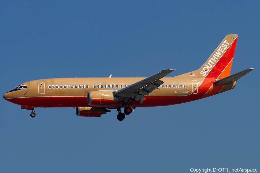 Southwest Airlines Boeing 737-3H4 (N306SW) | Photo 182980