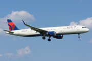 Delta Air Lines Airbus A321-211 (N307DX) at  Washington - Ronald Reagan National, United States