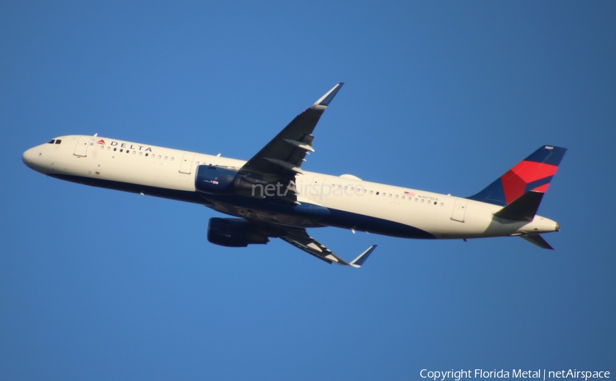 Delta Air Lines Airbus A321-211 (N307DX) | Photo 661425