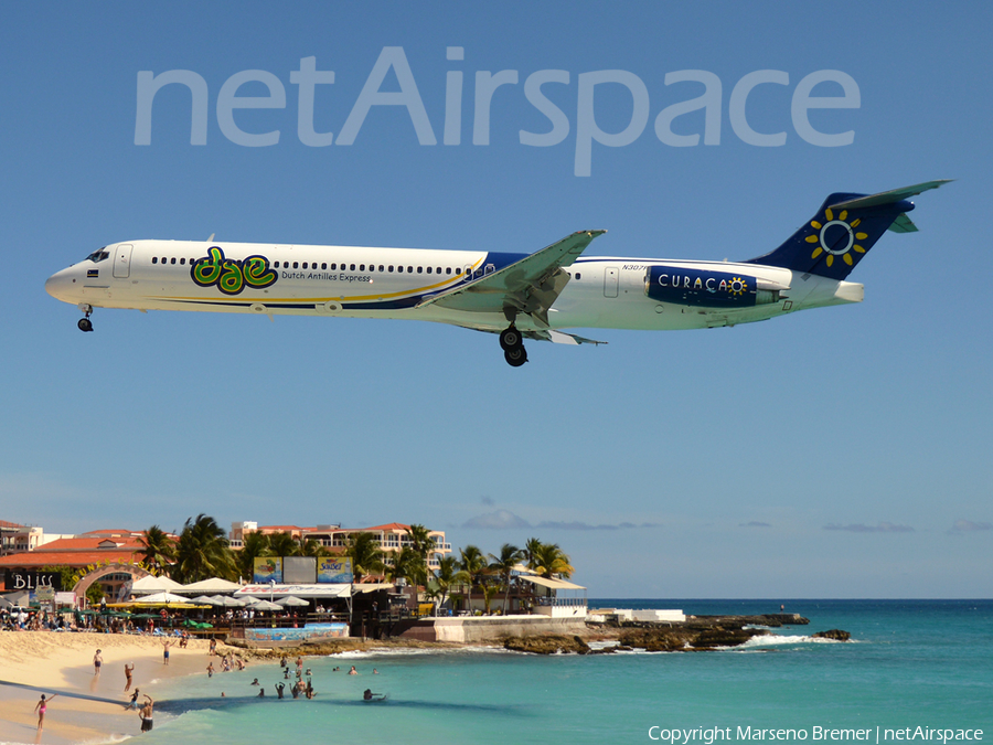 Dutch Antilles Express McDonnell Douglas MD-83 (N307FA) | Photo 25763