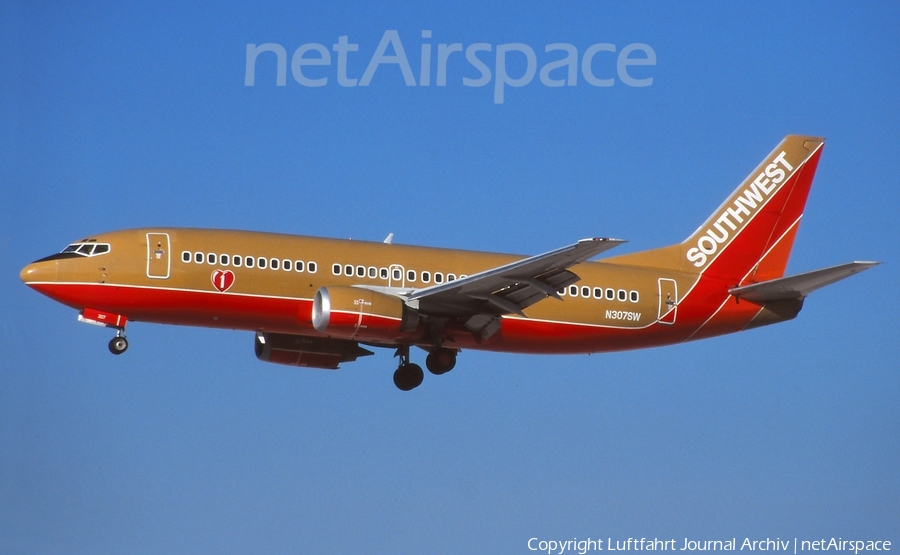 Southwest Airlines Boeing 737-3H4 (N307SW) | Photo 414544