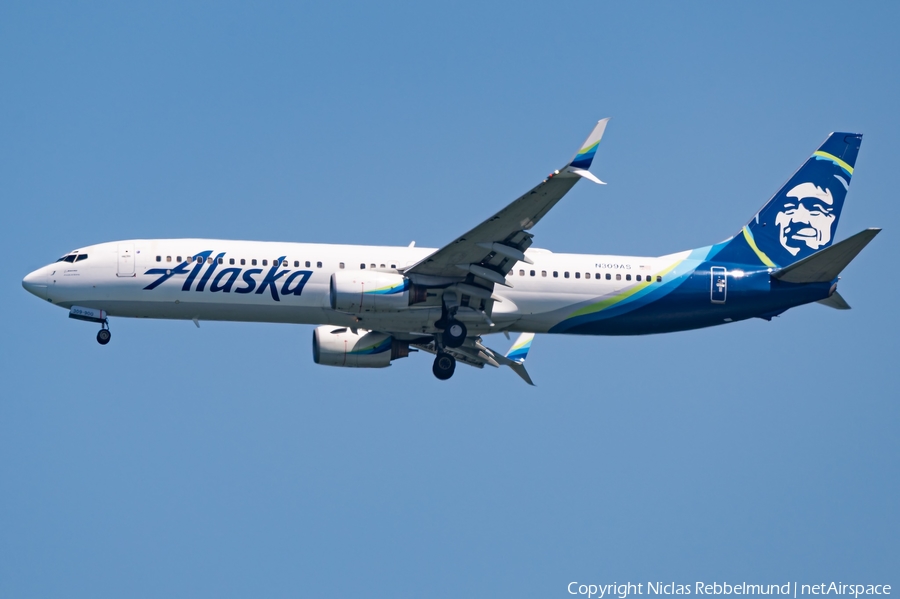 Alaska Airlines Boeing 737-990 (N309AS) | Photo 680866
