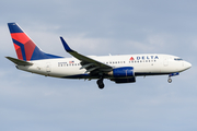 Delta Air Lines Boeing 737-732 (N309DE) at  New York - John F. Kennedy International, United States