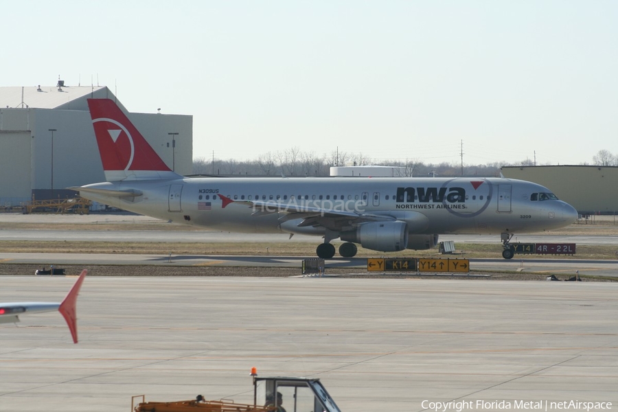 Northwest Airlines Airbus A320-211 (N309US) | Photo 331275