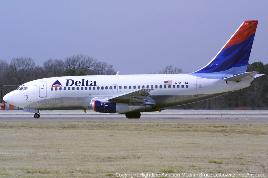 Delta Air Lines Boeing 737-232Adv (N310DA) | Photo 182587