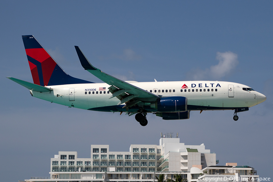 Delta Air Lines Boeing 737-732 (N310DE) | Photo 359714