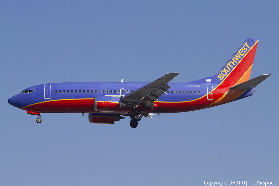 Southwest Airlines Boeing 737-3H4 (N312SW) | Photo 337753