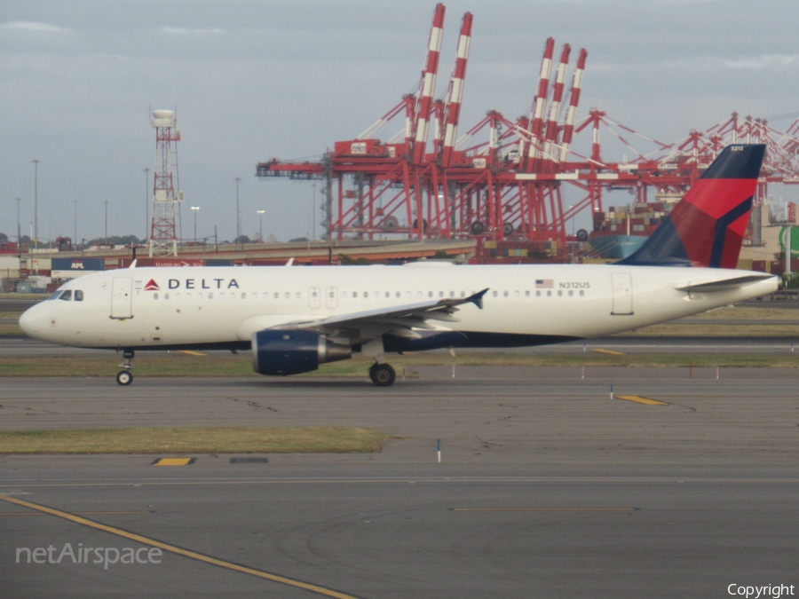 Delta Air Lines Airbus A320-211 (N312US) | Photo 472937