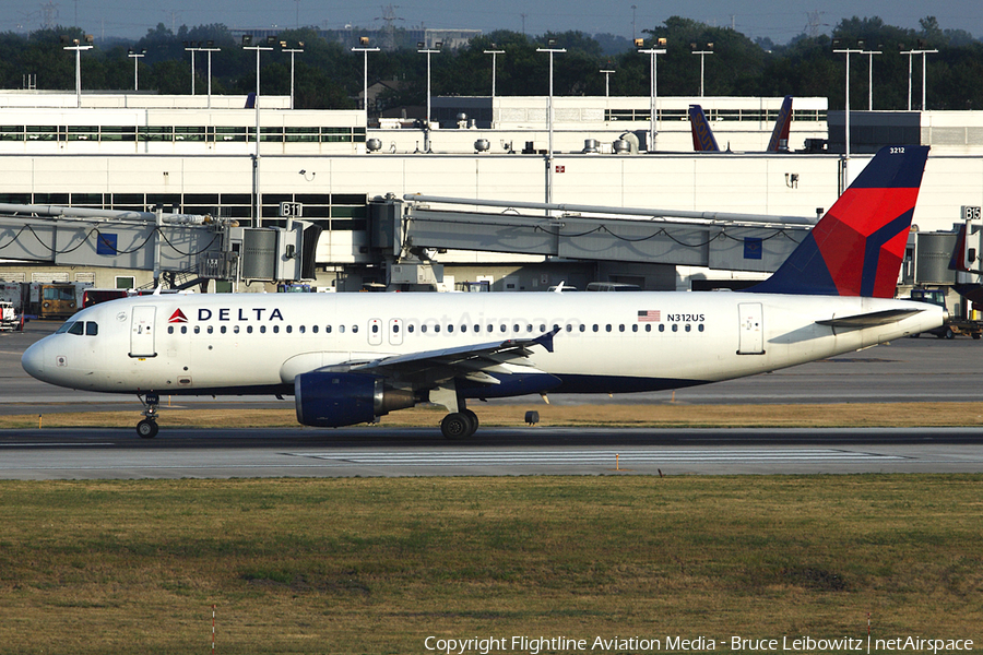 Delta Air Lines Airbus A320-211 (N312US) | Photo 92631