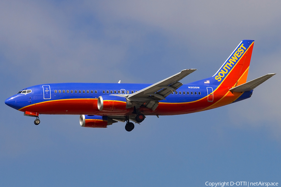 Southwest Airlines Boeing 737-3H4 (N313SW) | Photo 182315