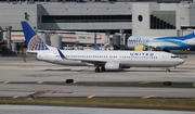 United Airlines Boeing 737-924 (N31412) at  Miami - International, United States