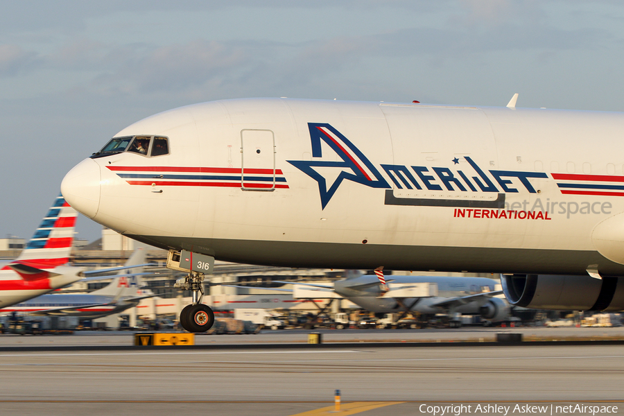 Amerijet International Boeing 767-338(ER)(BDSF) (N316CM) | Photo 145566