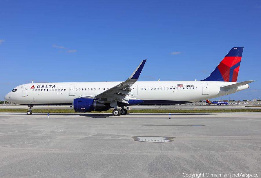 Delta Air Lines Airbus A321-211 (N316DN) | Photo 147645