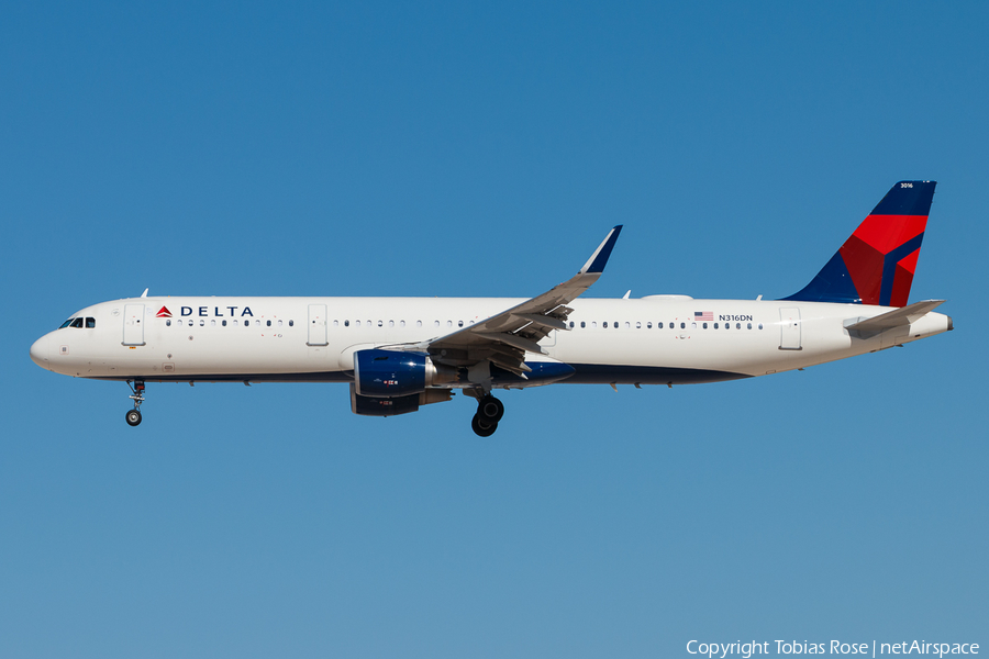Delta Air Lines Airbus A321-211 (N316DN) | Photo 298195